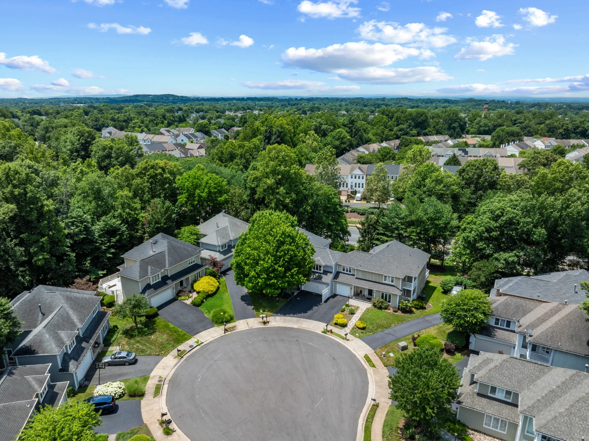 Aerial view of homes around a cul-de-sac